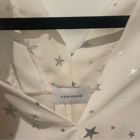 Boutique Adrienne cream silver star tunic top size large - Picture 3 of 6